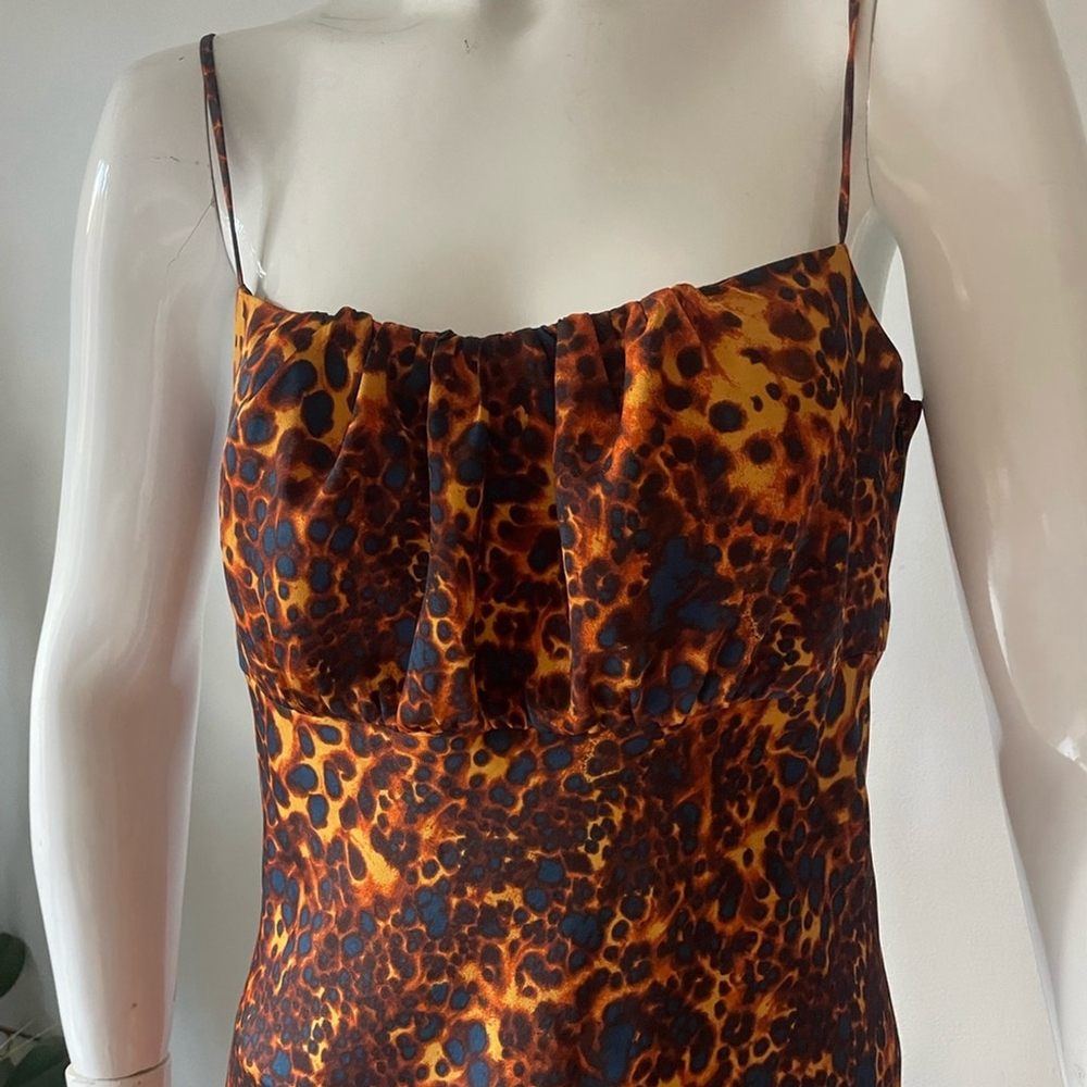 Wayf Vibrant Print Dress midi medium satin - Picture 6 of 7